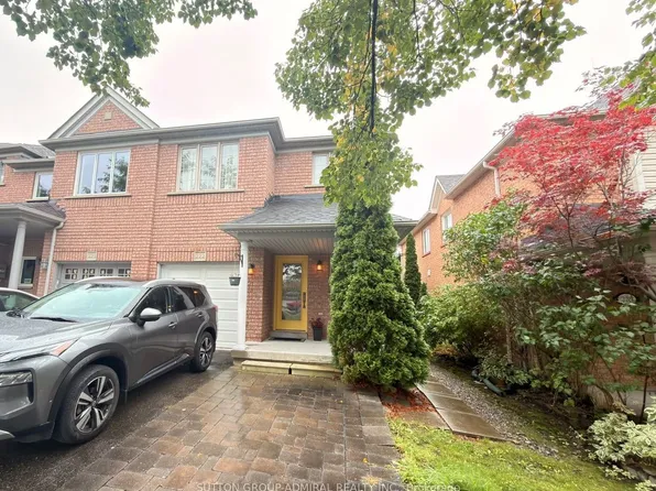 222 Burgess Cres, Newmarket, ON L3X 2V1