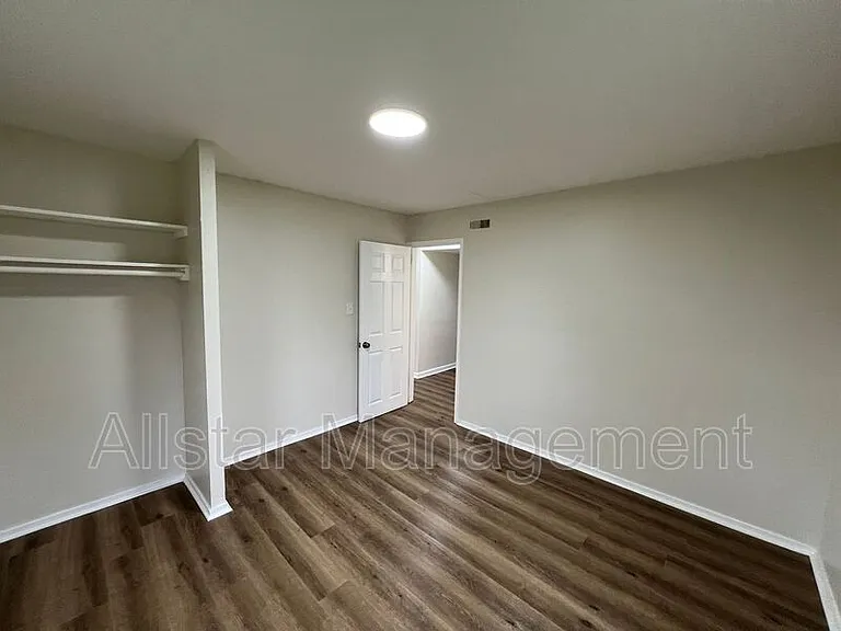 936 S Central Dr — Photo 9