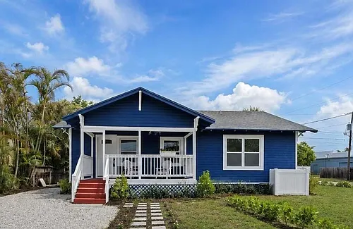 1566 NW 9th Ave Photo 1