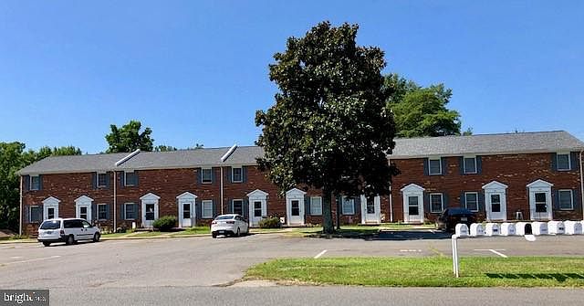 1st image of 104 Adair St
