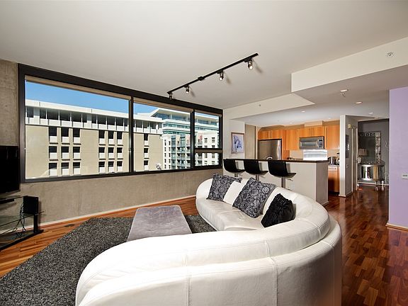 4th image of 350 11th Ave Unit 730