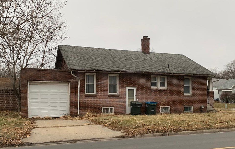 2nd image of 2131 7th Ave N
