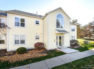2205 S Huron Pkwy APT 4, Ann Arbor, MI 48104
