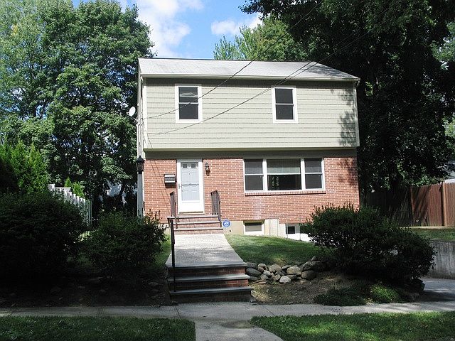 1st image of 106 Emerson Ave
