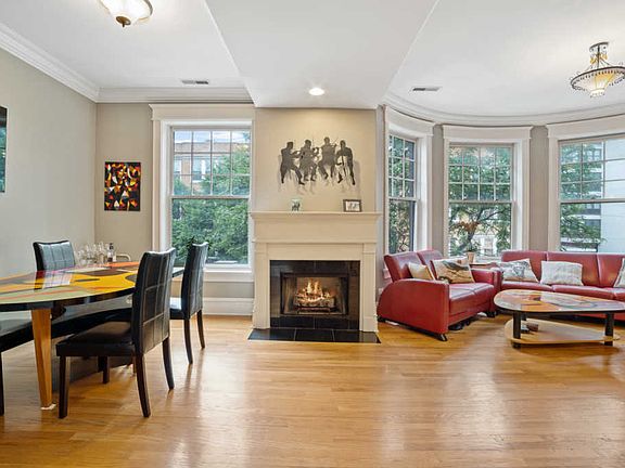 2nd image of 535 W Belmont Ave #2