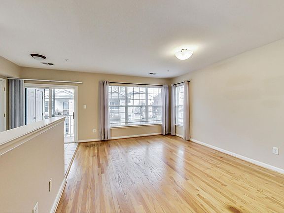 5th image of 19922 Crystal Rock Dr #6
