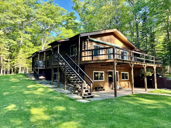 3821 Tecumseh Ln, Eagle River, WI 54521
