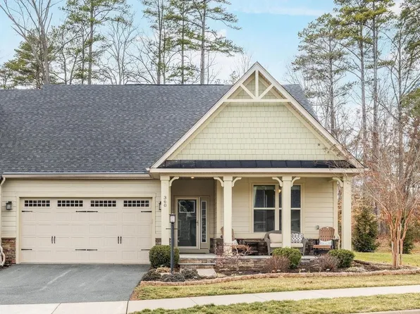 360 Winding Rd, Keswick, VA 22947