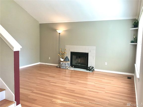 4th image of 8713 158th St E