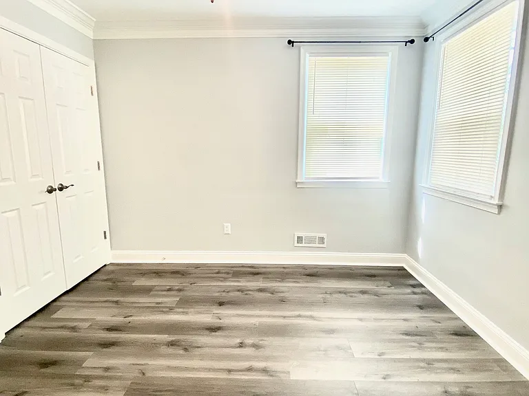 4914 Hamilton Ave #1 — Photo 15
