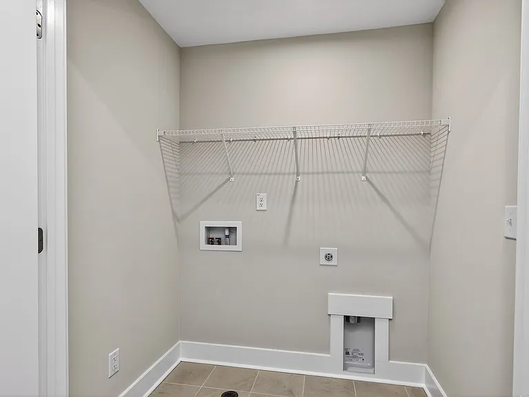 33 Hillway Rd — Photo 21