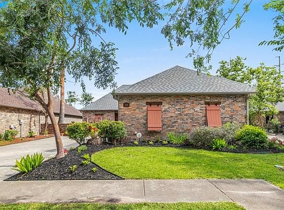 4th image of 808 Treasure Ln