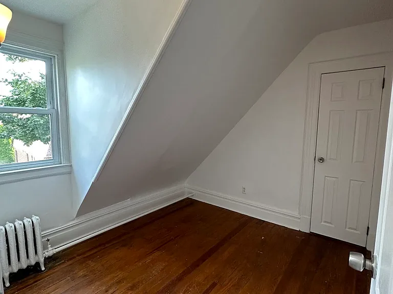 Apartment 3 - Small Bedroom