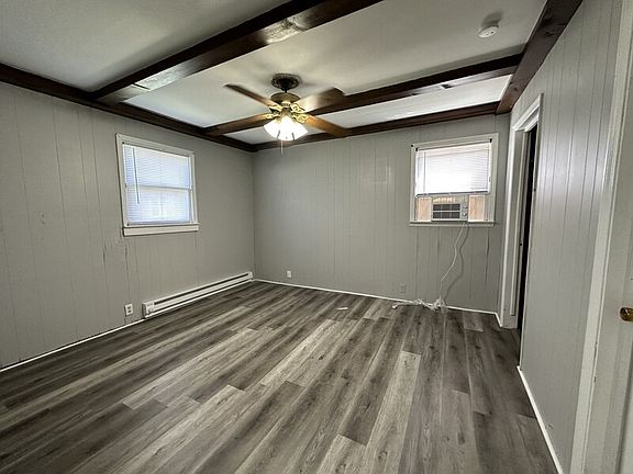 4th image of 6948 N 32nd St #C