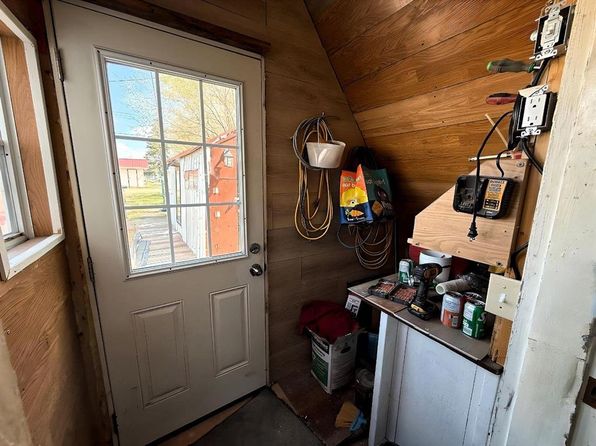 208 W Main St, Chauvin, AB T0B 0V0