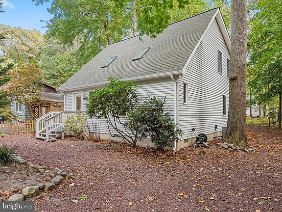 2nd image of 23231 Bridgeway Dr W