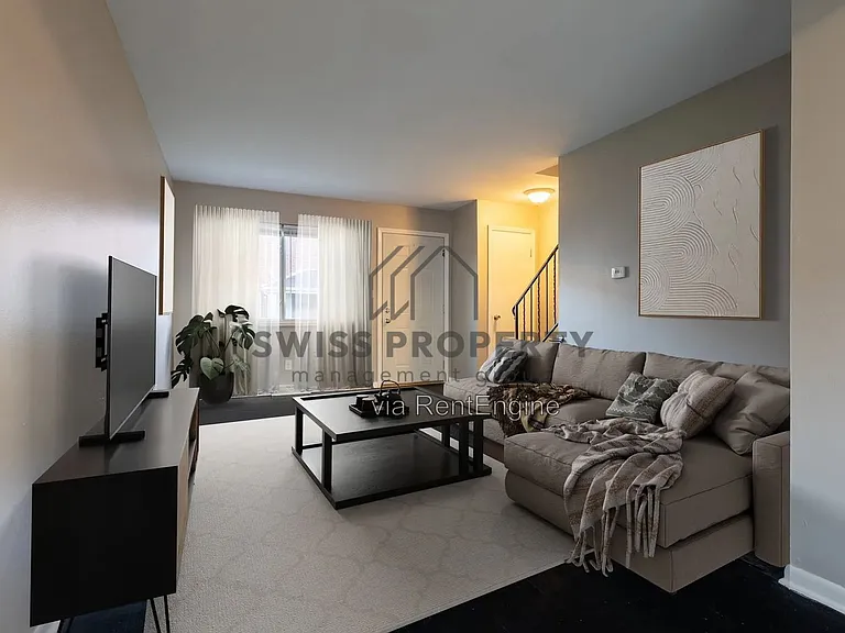 892 N Meadows Ct #E — Photo 15