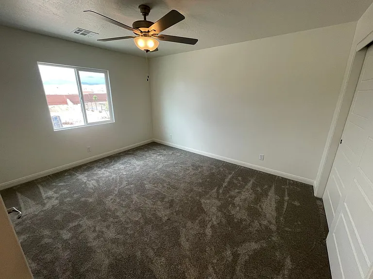 1396 E White Hollow Ln — Photo 14