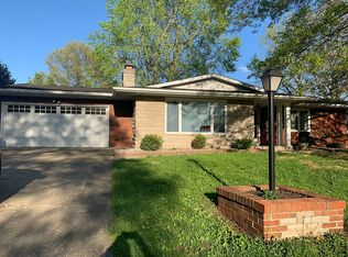 212 N Deneen St, Staunton, IL