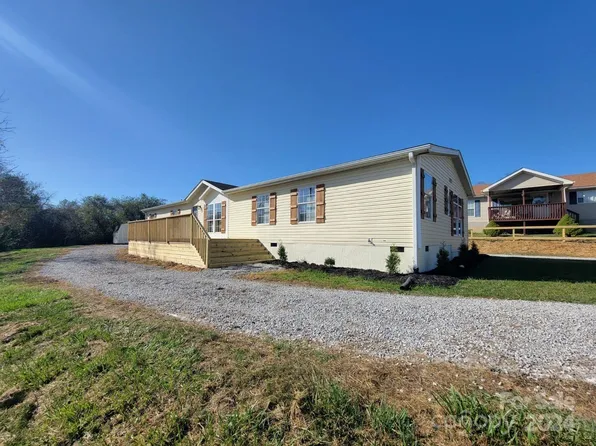 983 W Chapel Rd, Asheville, NC 28803