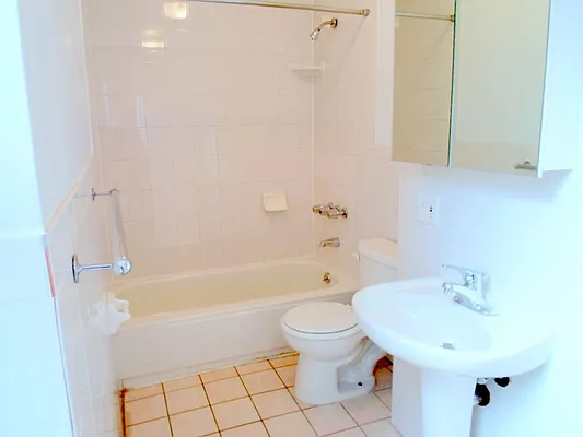 Rented by Sky Management | media 36