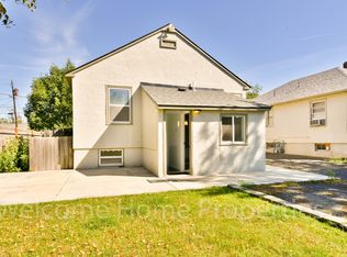 316 SE 4th St #2, College Place, WA 99324