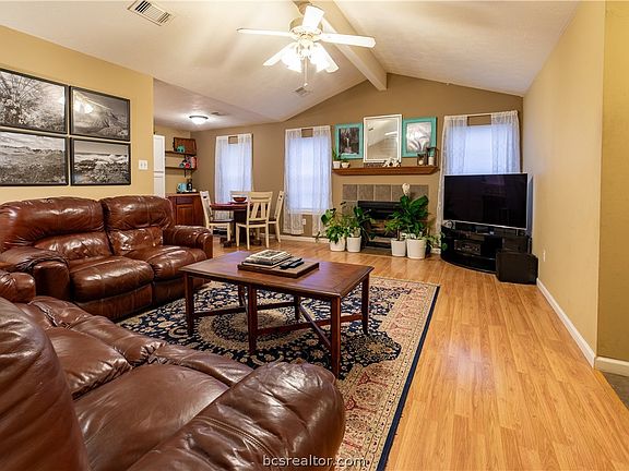 2nd image of 2112 La Brisa Dr