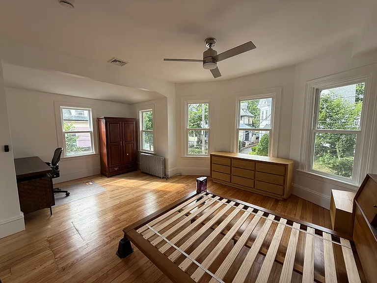96 Munroe St #3 — Photo 34