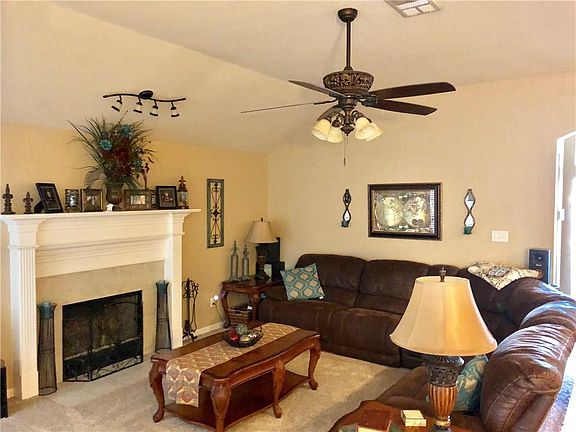4th image of 1405 Tippler Dr