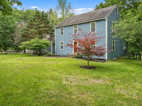 385 Lucas Road, Manchester, NH 03109