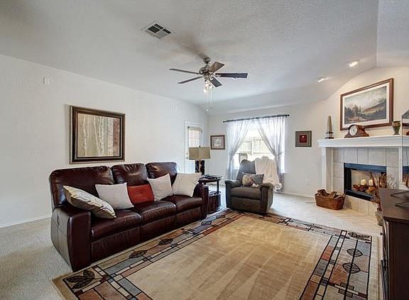 5th image of 1501 Willow Bluff Dr