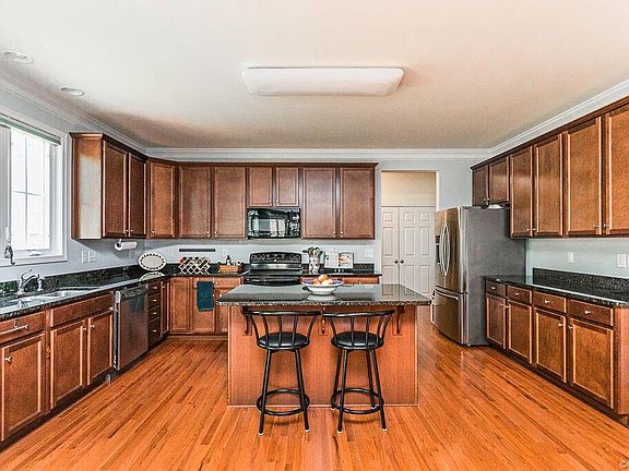 5th image of 7699 Leyland Cypress Ln