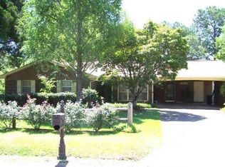 207 Curtis Rd, Columbus, MS 39702