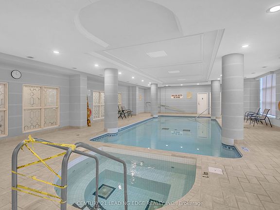 5th image of 442 Maple Ave #403