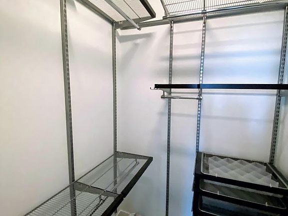 4th image of 757 N Orleans St #1208