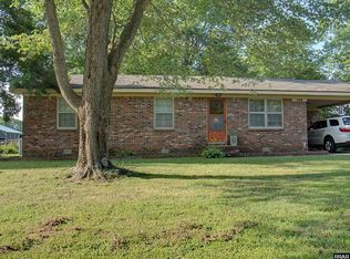 109 Meadowbrook Dr, Martin, TN 38237
