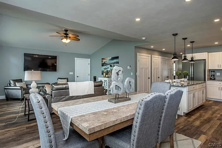 103 Sand Pier — Photo 11