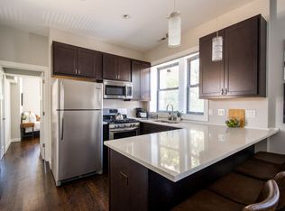 2048 N. Damen Ave., Chicago, IL 60647