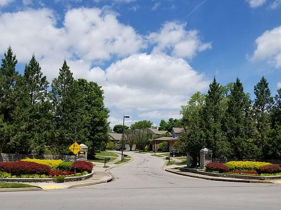 3rd image of 685 Andover Village Pl
