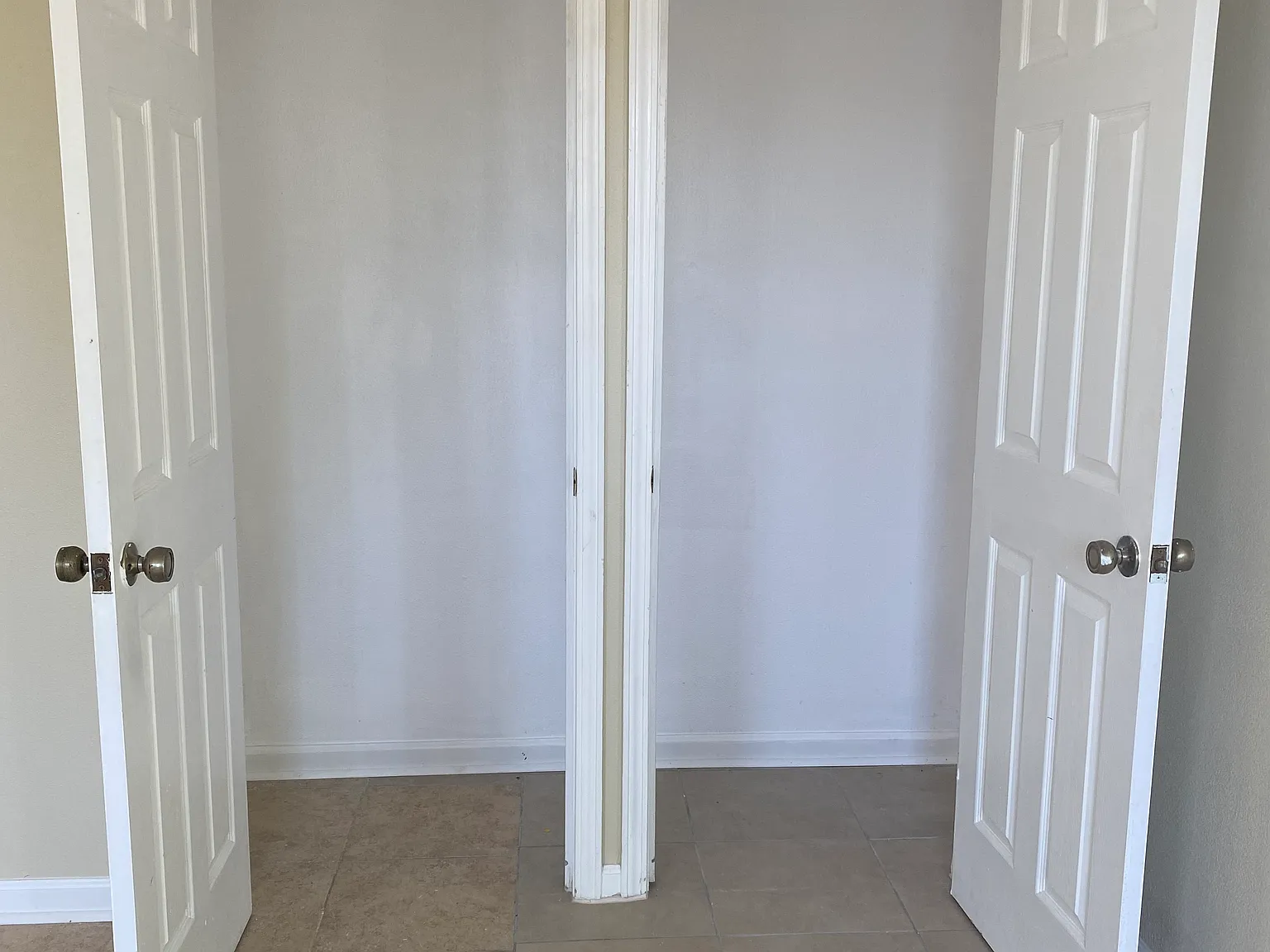 2 bed, 850 sqft, $1,500 — Photo 3