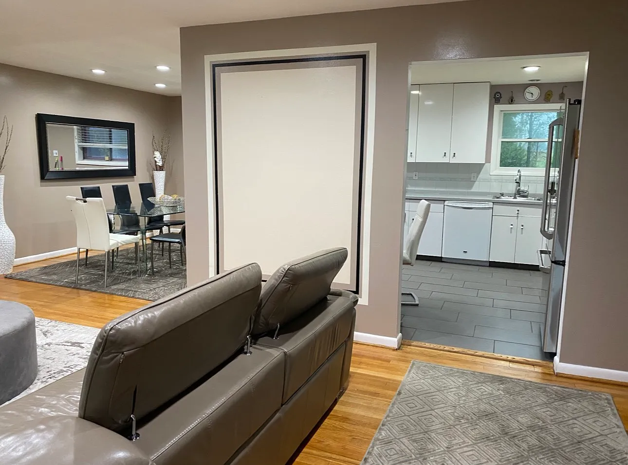 5 bed, 2.5 bath, 2271 sqft, $4,800 — Photo 1