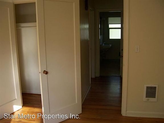 5th image of 1431 NE Shaver St APT 1