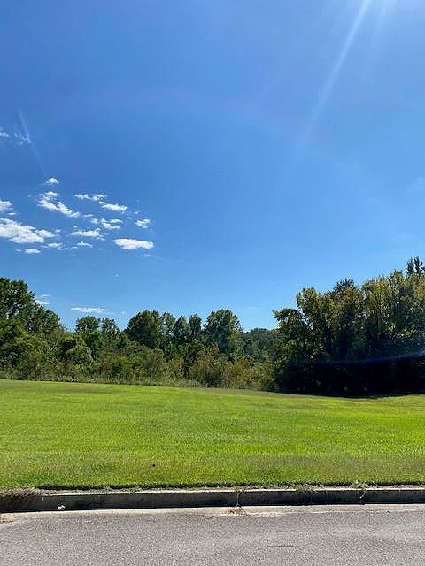 1st image of 2 Grandview Dr