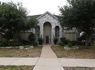 516 Edgeview Dr, Grand Prairie, TX 75052