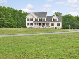 14 Hatch Rd, Wrentham, MA 02093