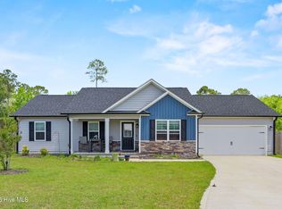 811 E Warner Court, Hubert, NC 28539
