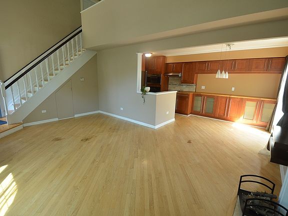 2nd image of 1396 N Knollwood Dr #C5
