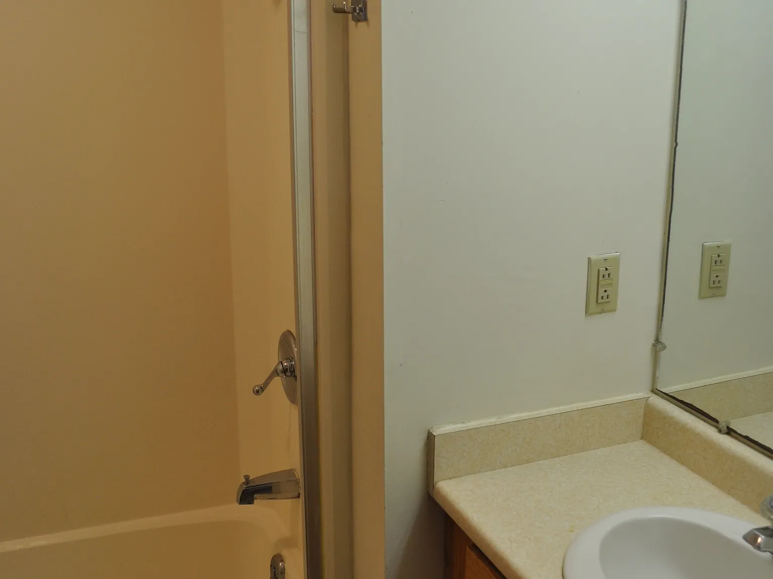 205 Williams Street - 1 — Photo 3