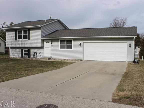 2nd image of 2203 Woodhavens Dr