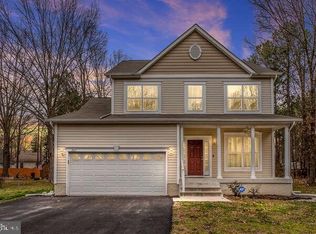 205 Meadow Ave, Colonial Beach, VA 22443